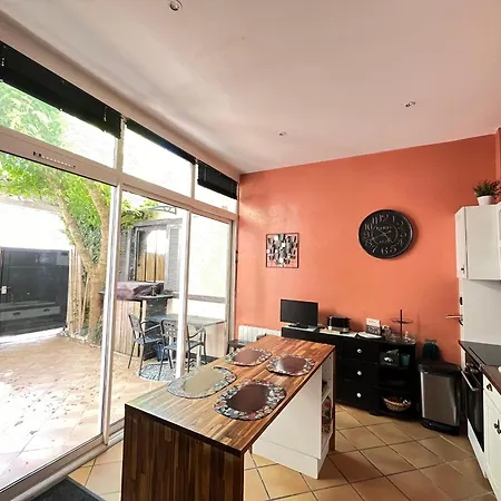 Hébergement de vacances - Maison T4 à Deux Pas De La - 6 Pers - Fr-1-319-615 *